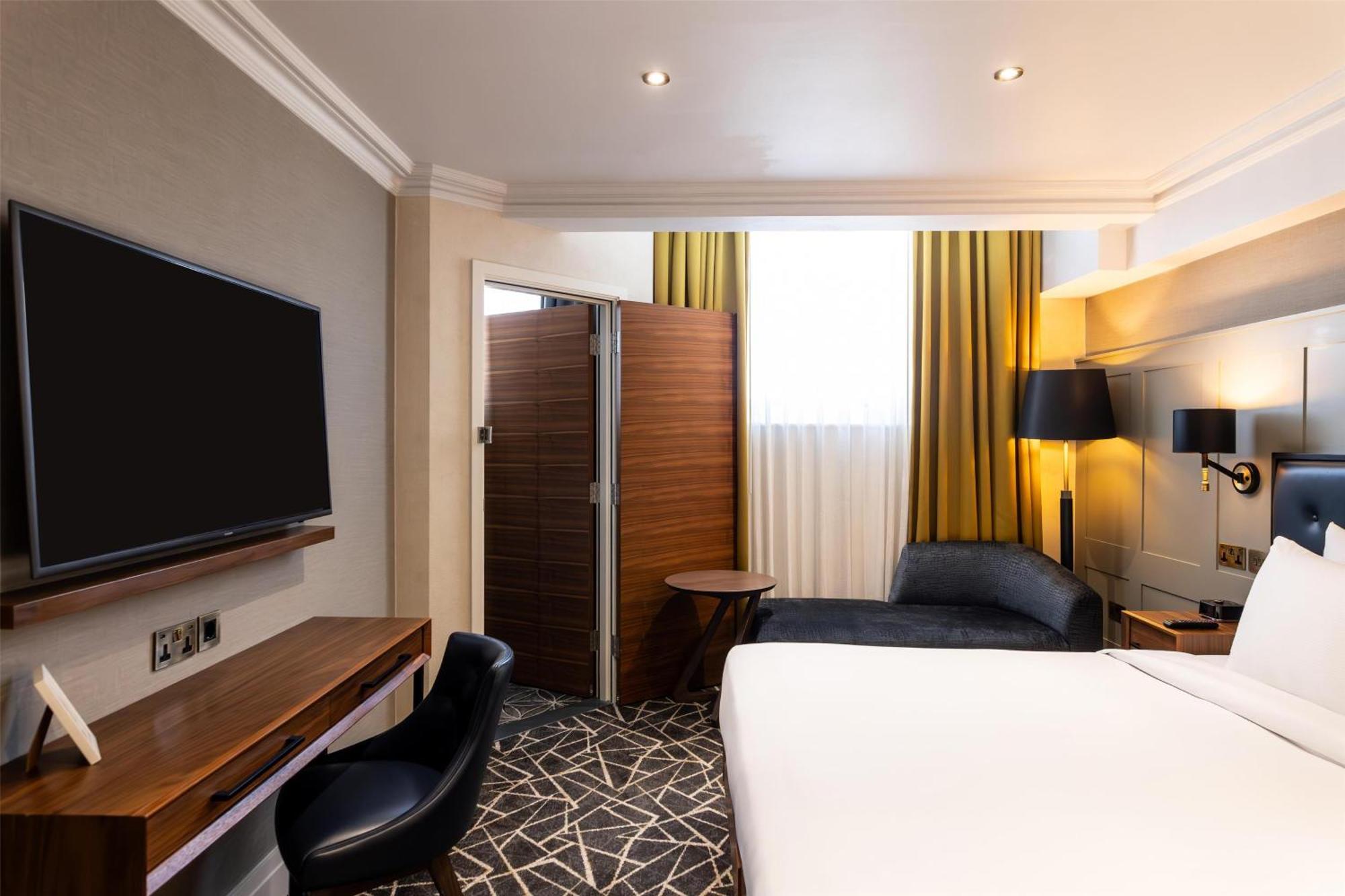 100 Queen'S Gate Hotel London, Curio Collection By Hilton Bagian luar foto